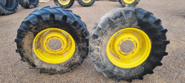 Pareja ruedas delanteras 14.9 R24
