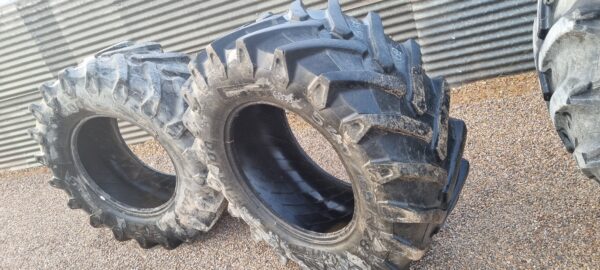 Pareja neumaticos 540/65 R28 Pirelli