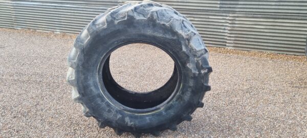 Neumatico 540/65 R28 Michelin