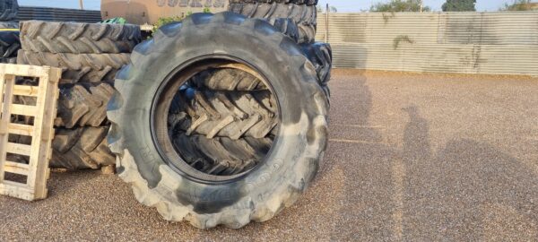 Neumatico trasero Good&Year 20.8 R38