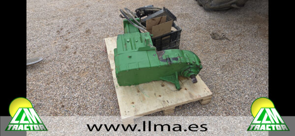 Toma fuerza delantera 7920